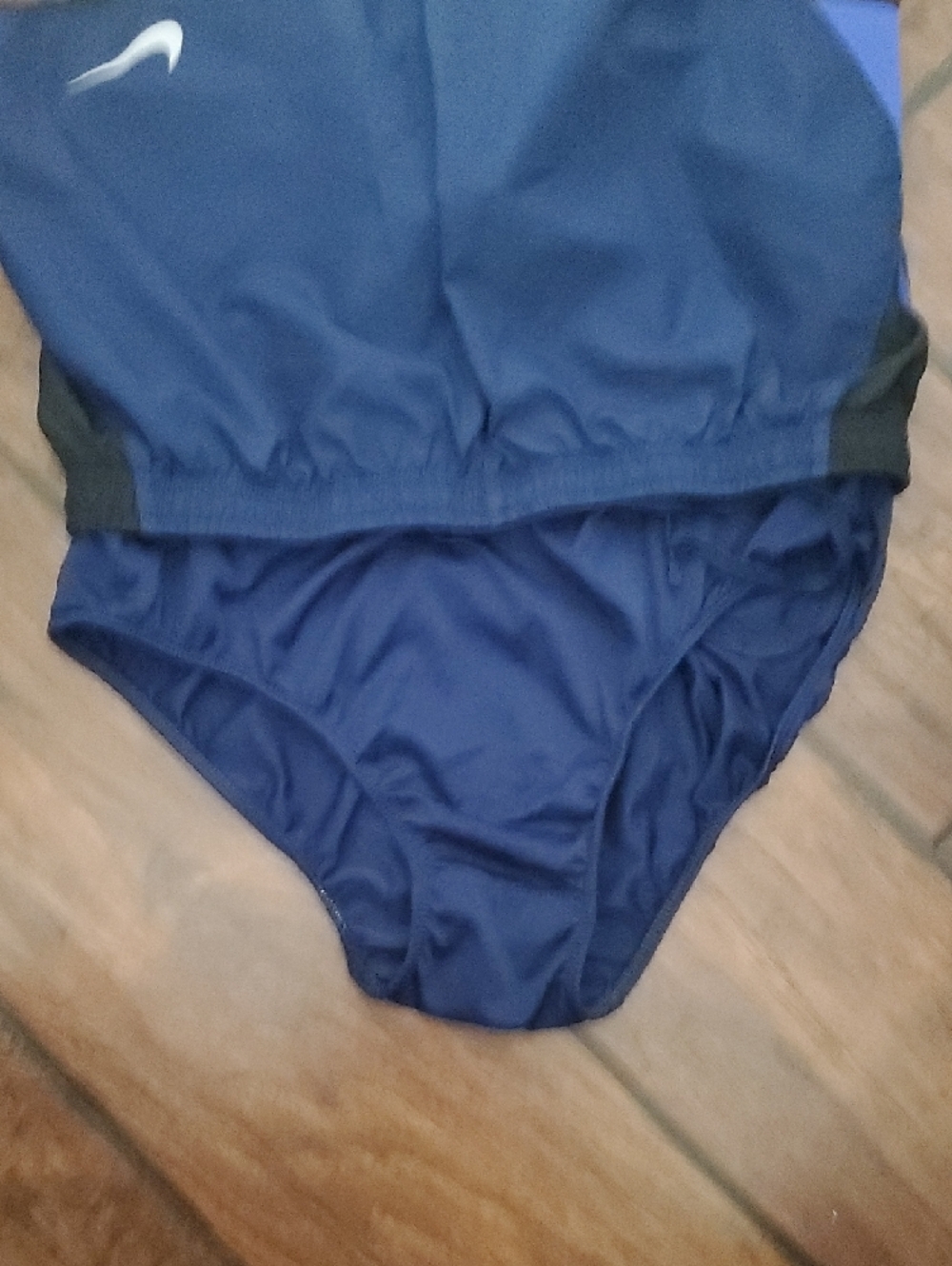 Nike Dri-Fit Women’s Navy and Black Athletic Running Shorts - Picture 4 of 4
